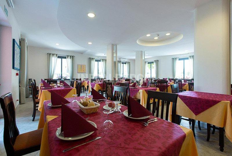 Hotel Napoleon San Mauro Mare ภายนอก รูปภาพ