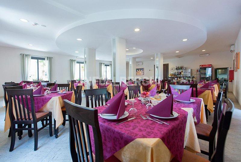 Hotel Napoleon San Mauro Mare ภายนอก รูปภาพ