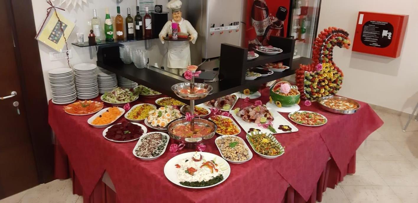 Hotel Napoleon San Mauro Mare ภายนอก รูปภาพ
