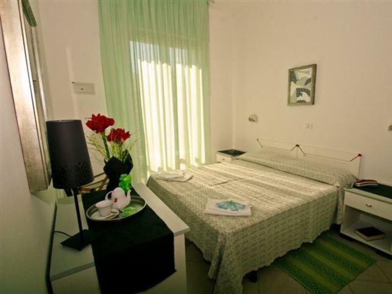 Hotel Napoleon San Mauro Mare ภายนอก รูปภาพ